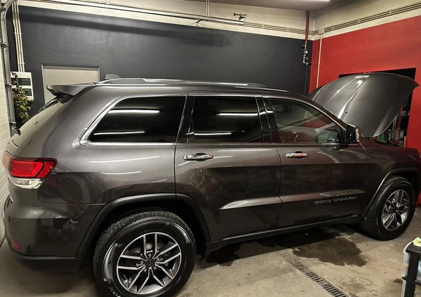 Jeep Grand Cherokee cena 169000 przebieg: 47000, rok produkcji 2019 z Warszawa małe 277